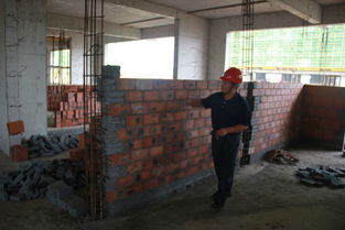 蚌埠校区一期建设工程金属门窗工程有序推进